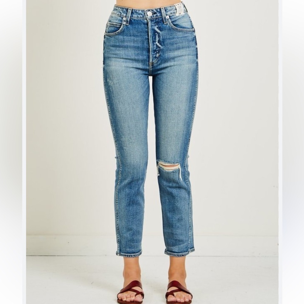 AMO Chloe Crop Girl Crush distressed buttonfly Jean size 26